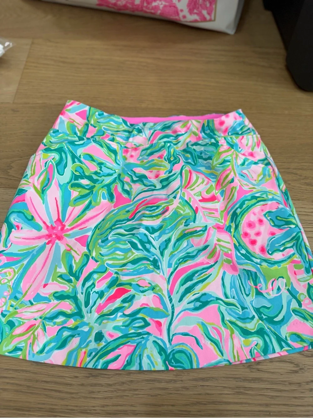 Lilly Pulitzer Bright Pink Luxletic Bottoms - Picture 3 of 7